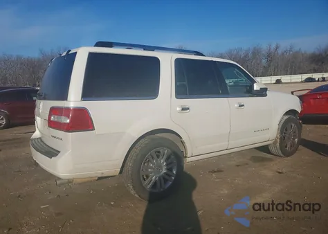 2010 Lincoln Navigator z USA, uszkodzony, nr VIN 5LMJJ2H50AEJ11027